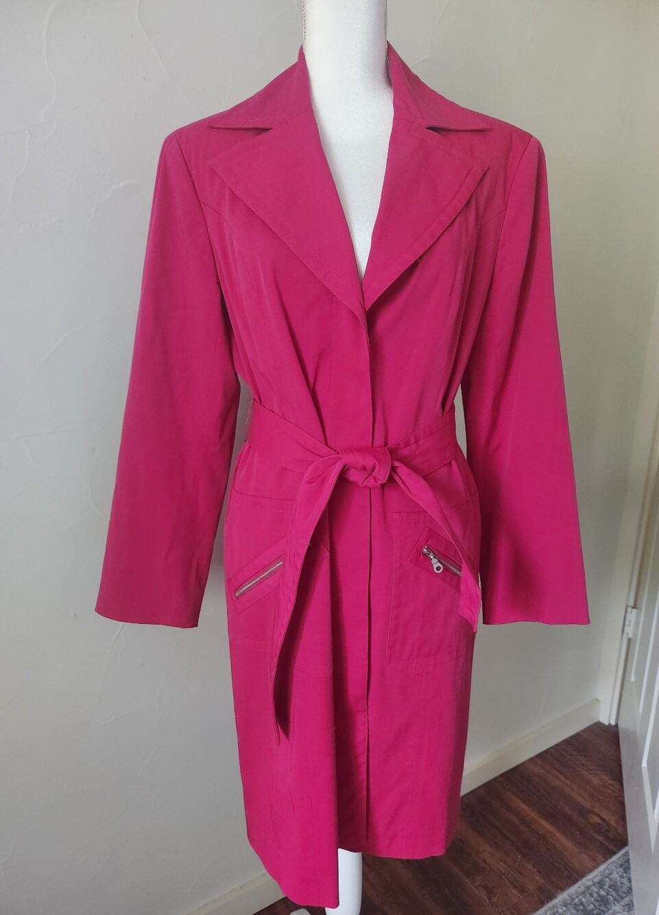 Bandolino Women's Bright Fuchsia Tie-Belt Trench Coat. Fully Lined, Houndstooth